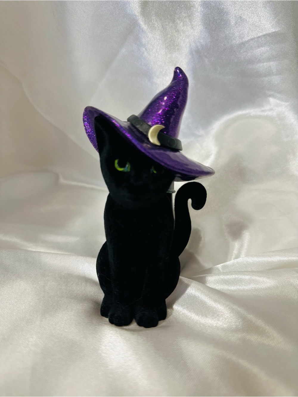 🍂Fragrance Light Up Plug Black Cat Figurine with Purple Witch Hat - Decorative